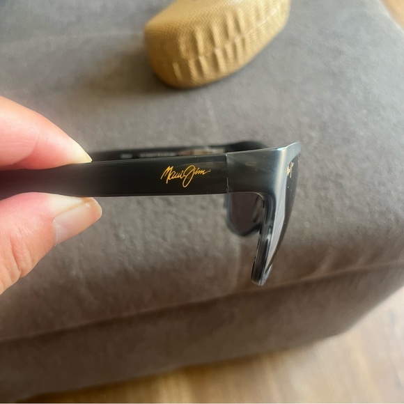 Maui Jim Ailana sunglasses with case - Picture 3 of 11